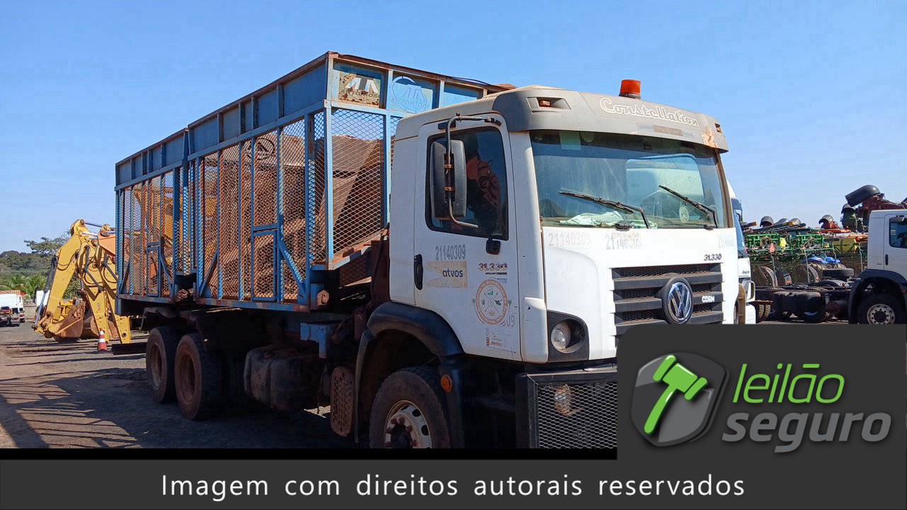 LOTE 091 VOLKSWAGEN 31.330 CRC 6X4 2014/2015