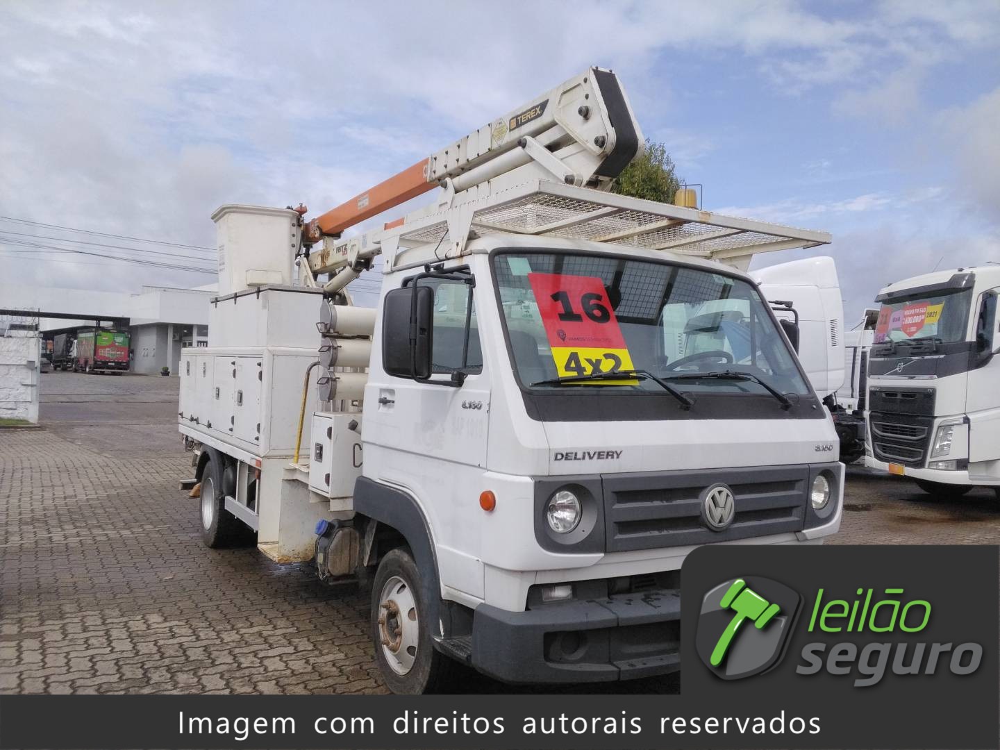 LOTE 112 VOLKSWAGEN 8.160 DRC 4X2 2015/2016