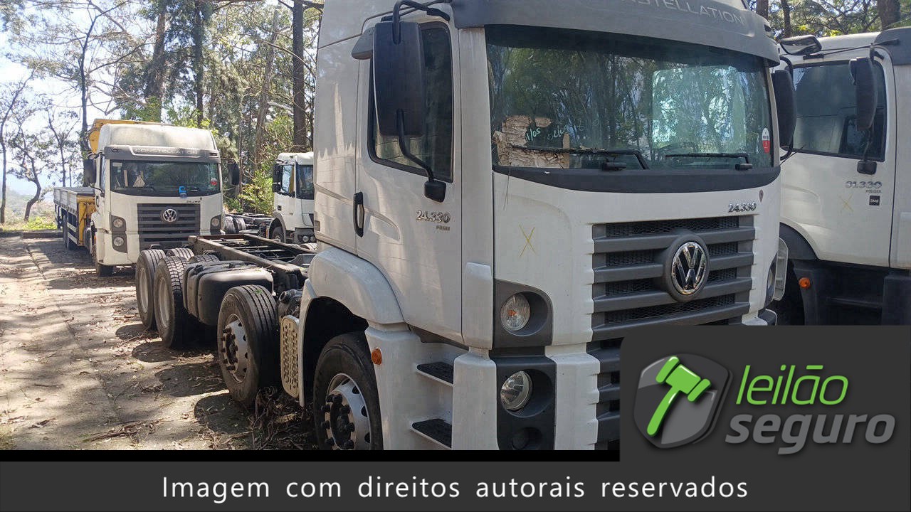 LOTE 115 VOLKSWAGEN 24.330 CRC 6X2 2022/2023