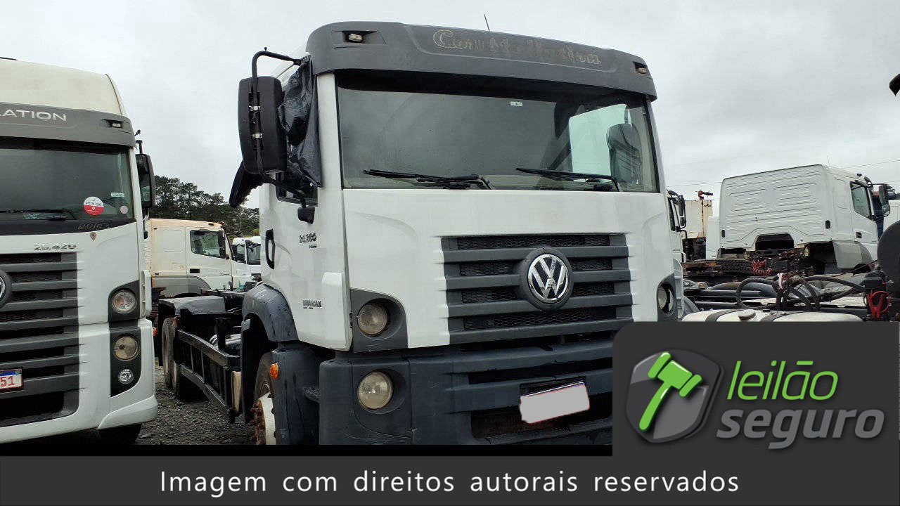 LOTE 143 VOLKSWAGEN 24.280 E CONSTEL. 6X2 2019/2020