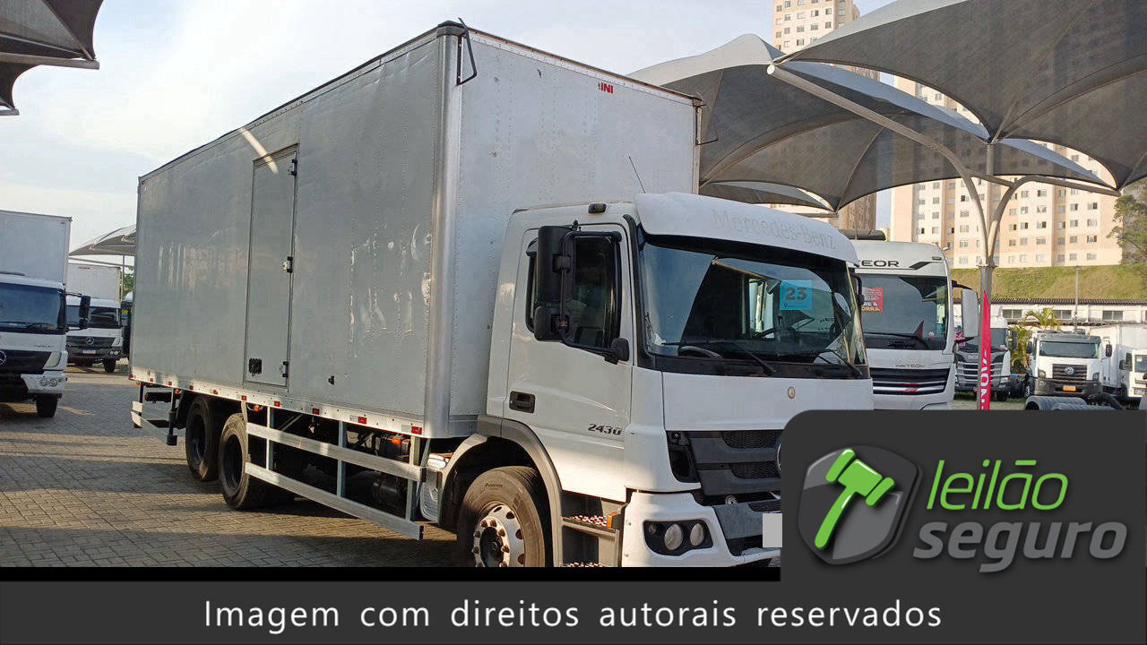 LOTE 005 MERCEDES-BENZ ATEGO 2430 CABINE ESTENDIDA 6X2 2021/2022