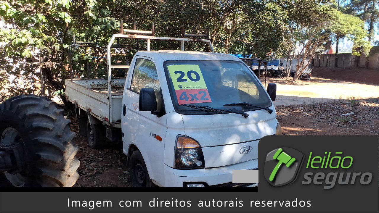 LOTE 014 HYUNDAI HR 2.5 TCI DIESEL (RS/RD) 4X2 2019/2020