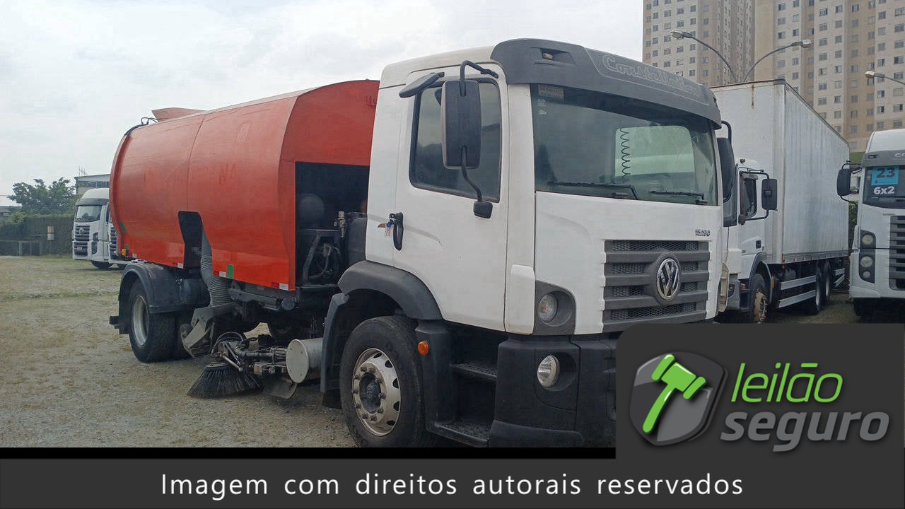LOTE 011 VOLKSWAGEN 15.190 CRM 4X2 2019/2020