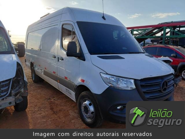 LOTE 1097 MERCEDES-BENZ SPRINTER 517 FURGÃO EXTRA LONGO P.T.A. 2024/2025