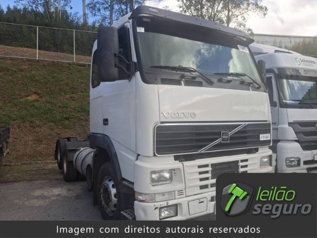 LOTE 1107 VOLVO FH12 380 4X2 2003