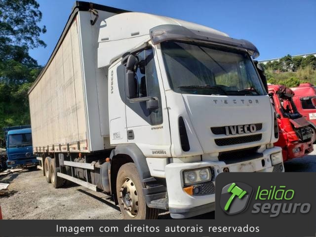 LOTE 1125 IVECO TECTOR STRADALE 240E25S 6X2 2011