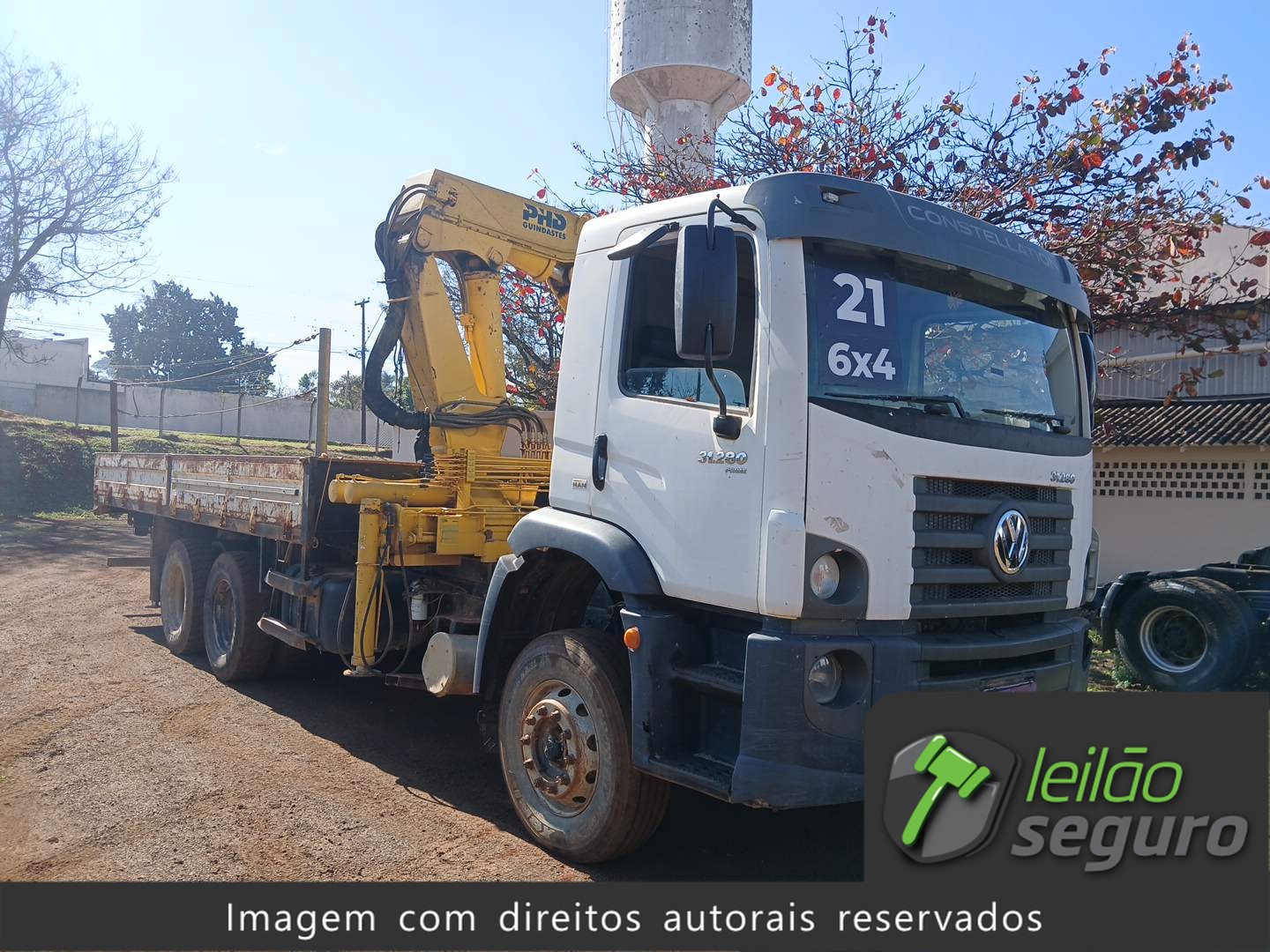 LOTE 009 VOLKSWAGEN 31.280 E CONSTEL. 6X4 2020/2021