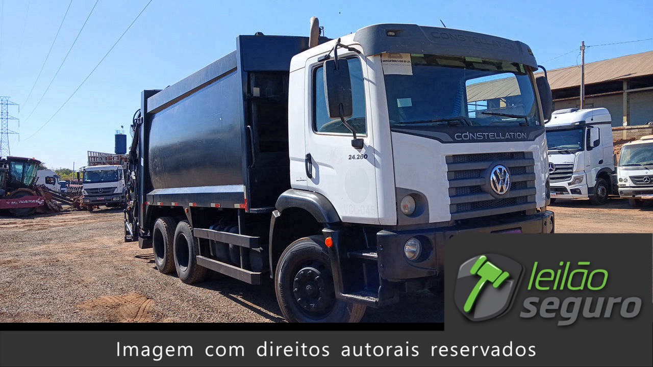 LOTE 031 VOLKSWAGEN 24.260 E CONSTEL. 6X2 2020/2021