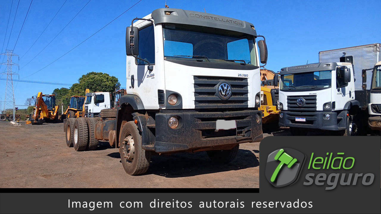 LOTE 046 VOLKSWAGEN 26.280 CRM 6X4 2020/2021