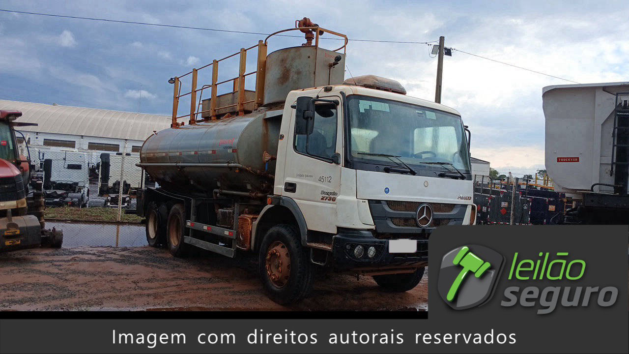 LOTE 055 MERCEDES-BENZ ATEGO 2730K 6X4 CE 2017/2018