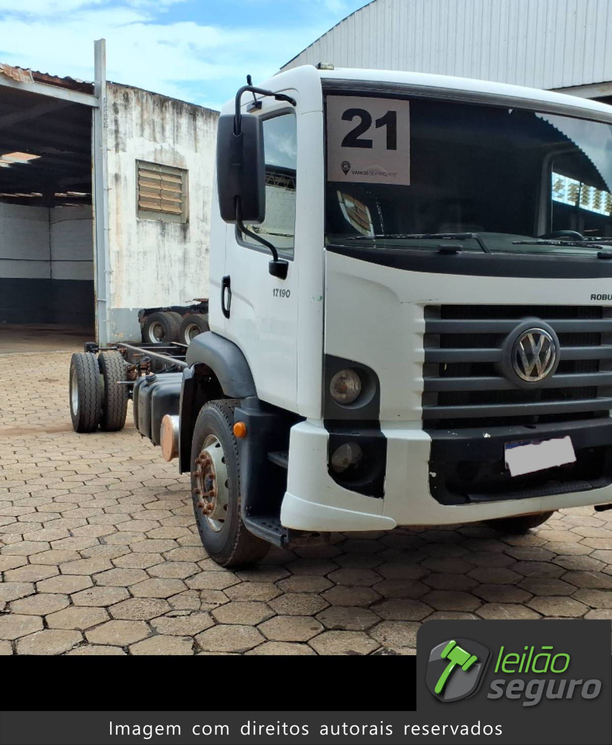 LOTE 065 VOLKSWAGEN 17.190 CRM ROB 4X2 2020/2021
